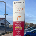 Image d'un totem publicitaire